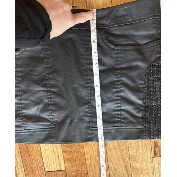 Allsaints Spitalfields Black leatherette skirt - Picture 4 of 5